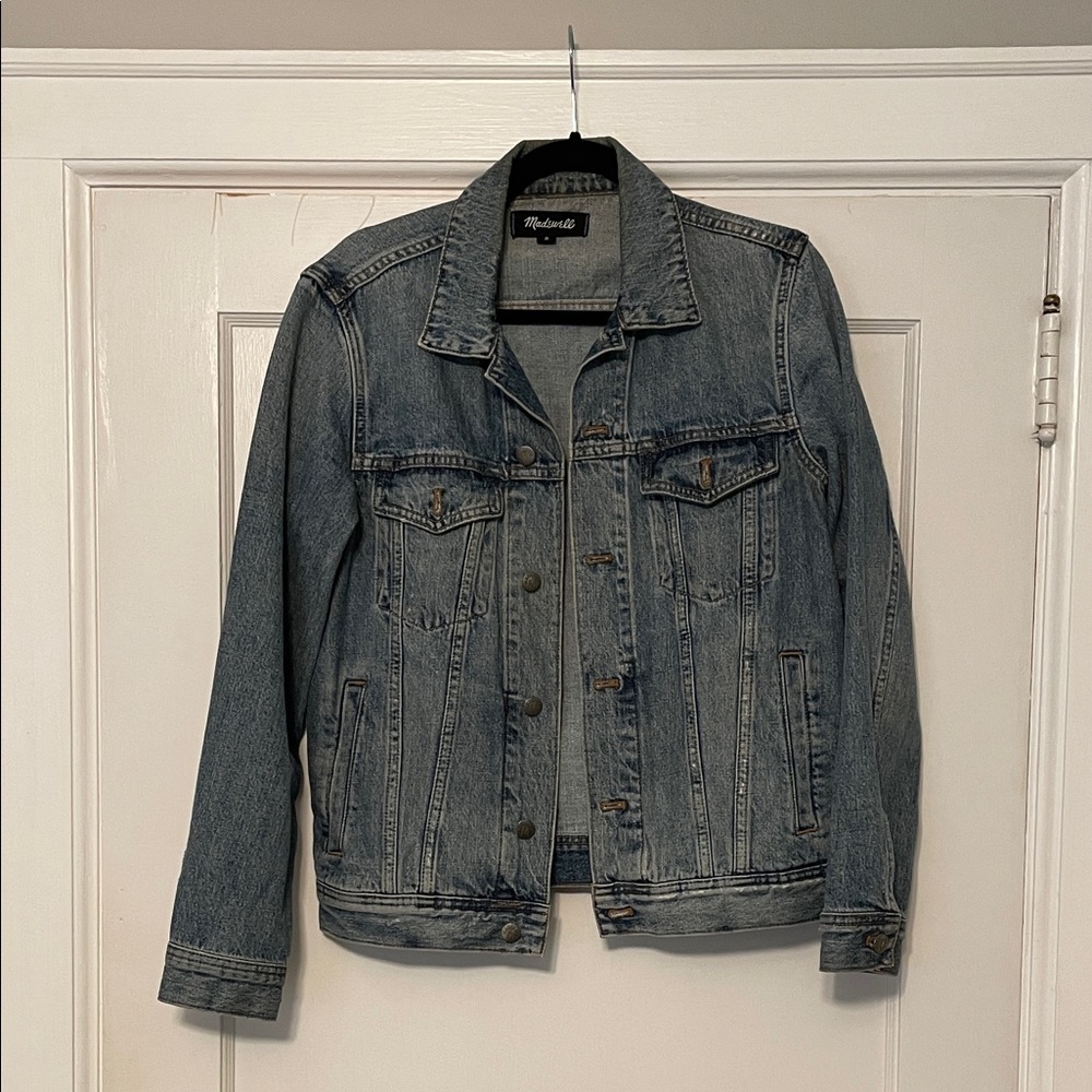 Madewell Classic Jean Jacket in Rivoli Wash